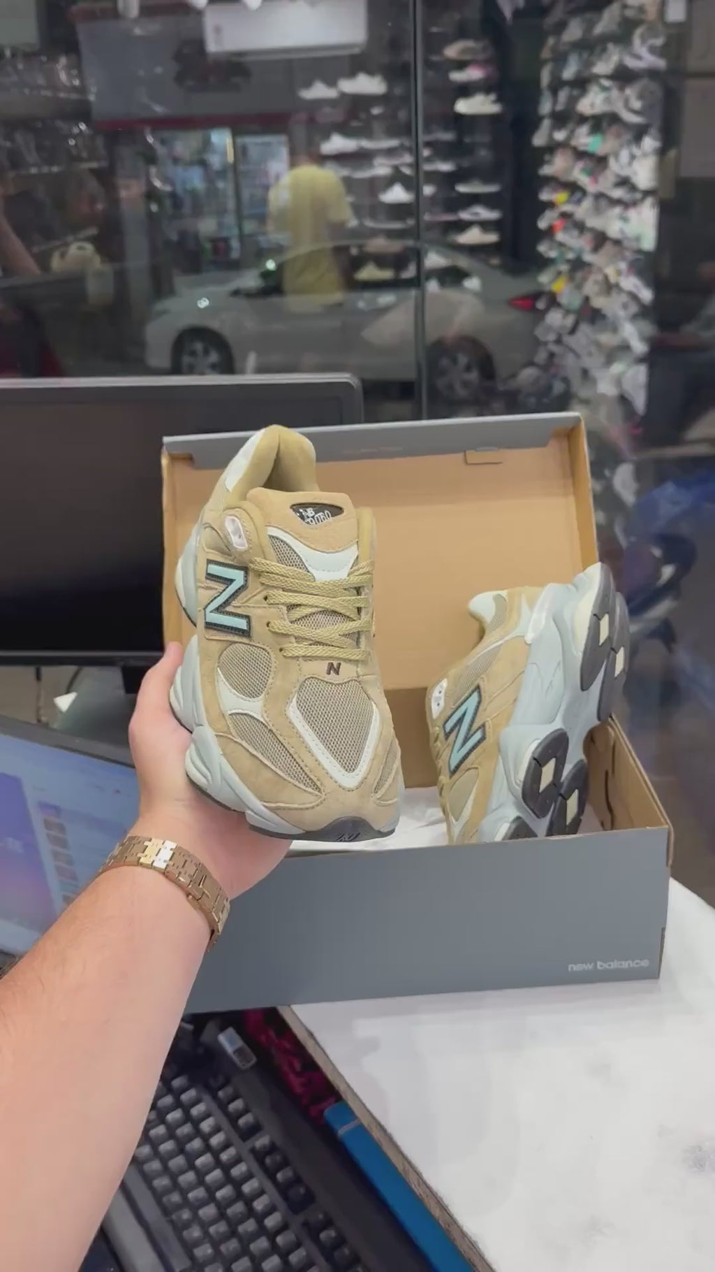 NEW BALANCE 9060 DESERT BEIGE 2025