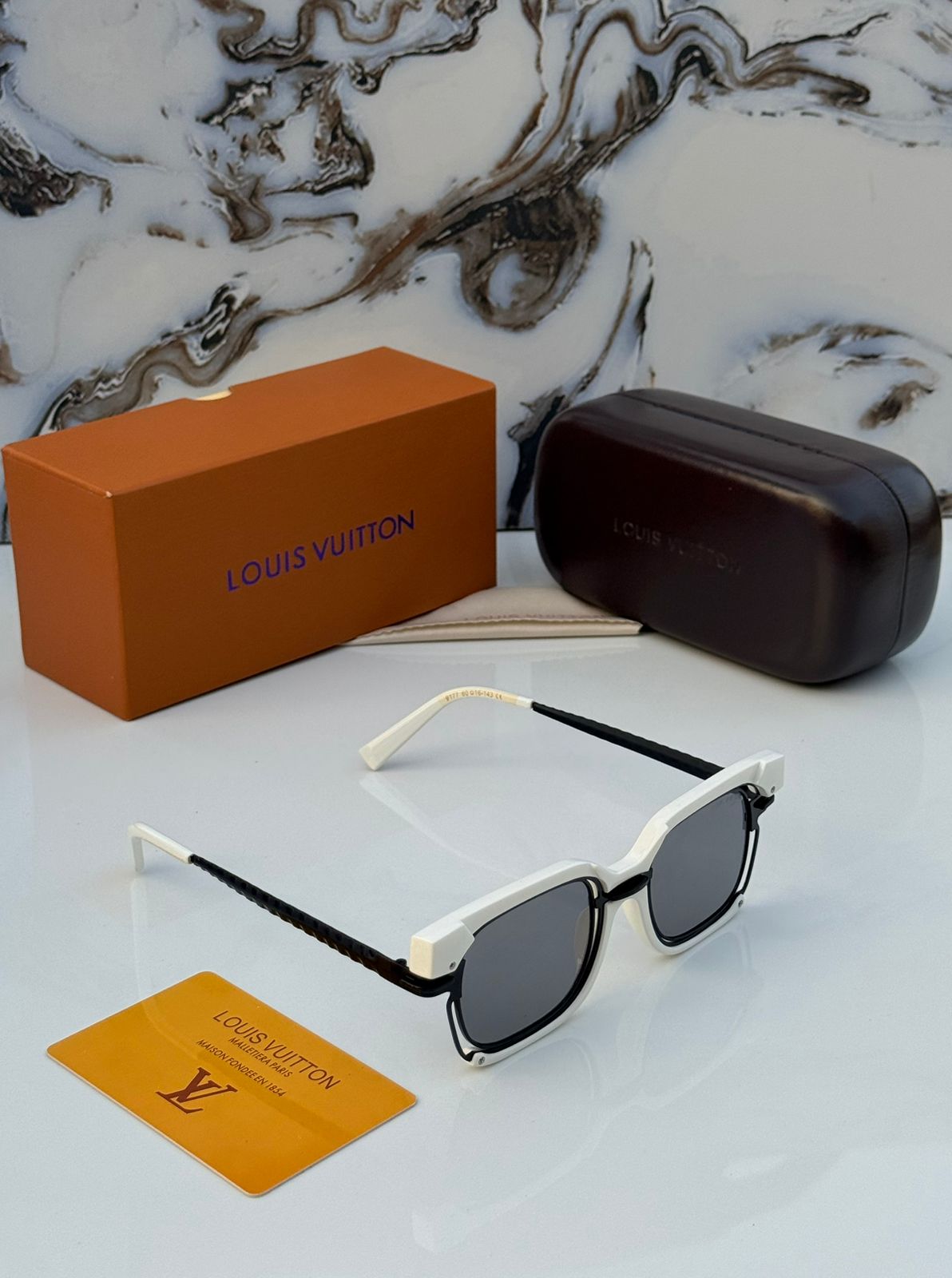louis vuitton Sunglasses