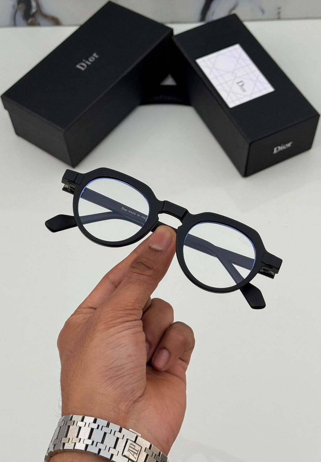 Unisex Sunglasses 
12A Quality