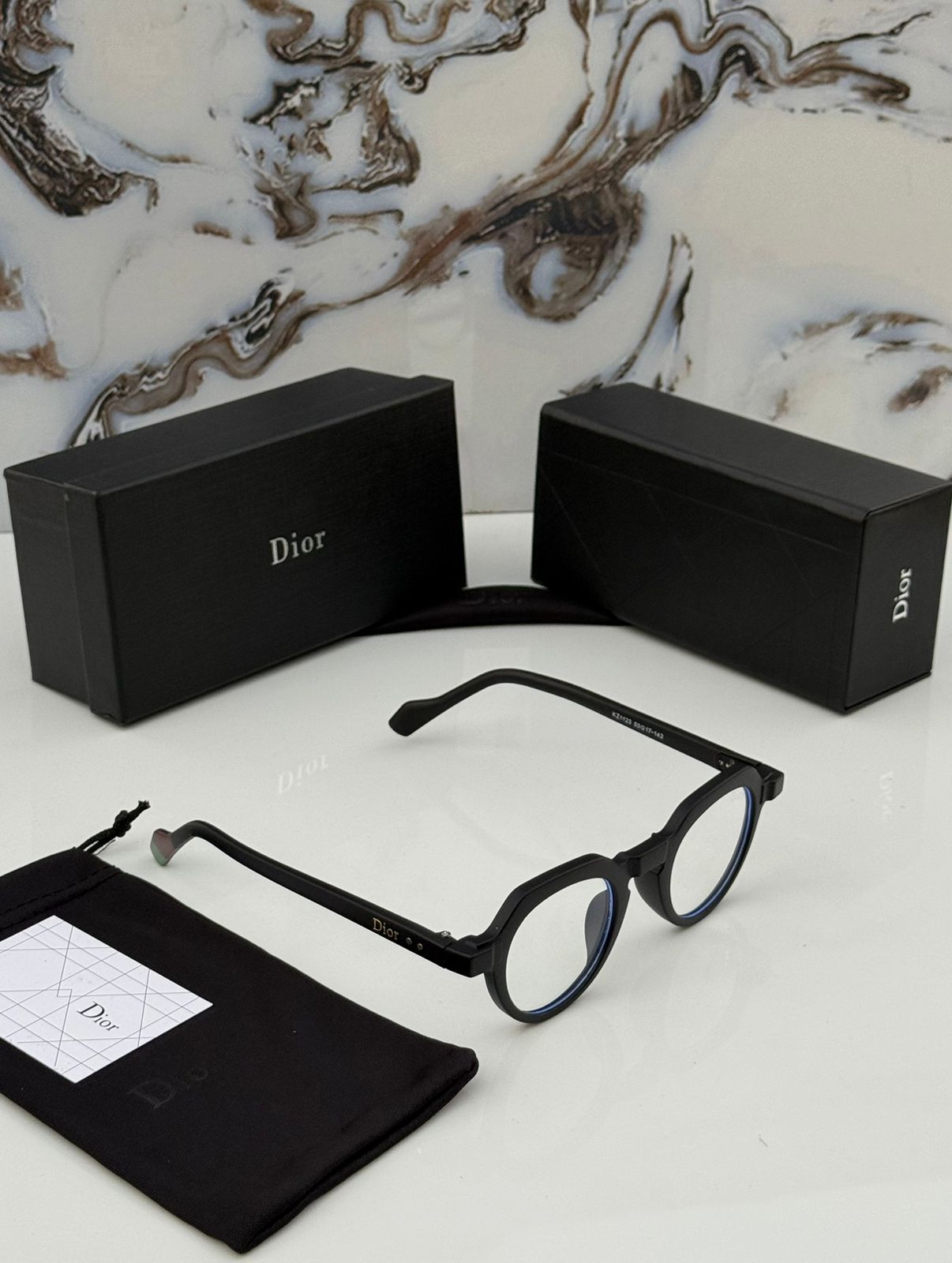 Unisex Sunglasses 
12A Quality